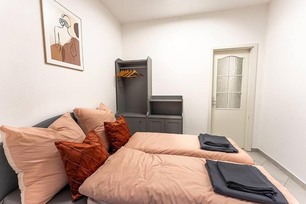 Loft Mit Billard-Tisch Und Ps4 Leilighet Wuppertal Eksteriør bilde